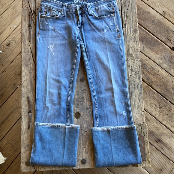 DISTRESSED MISS ME Jeans - Picture 3 of 4